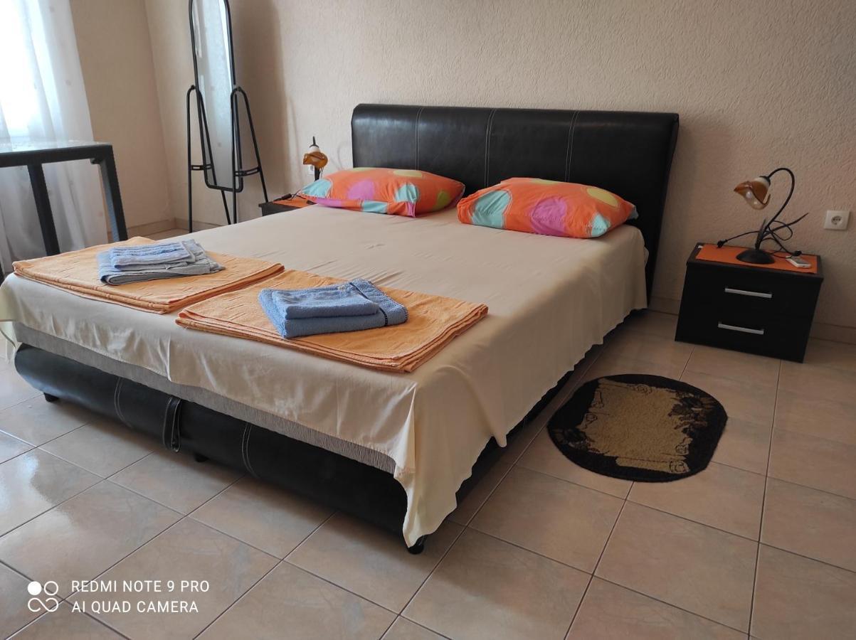 Apartments Anne Петровац Экстерьер фото